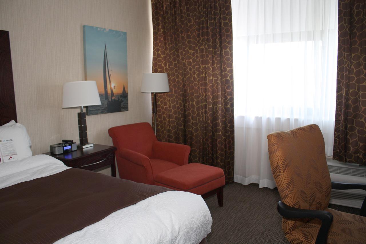 Ramada By Wyndham Buffalo Downtown Екстериор снимка