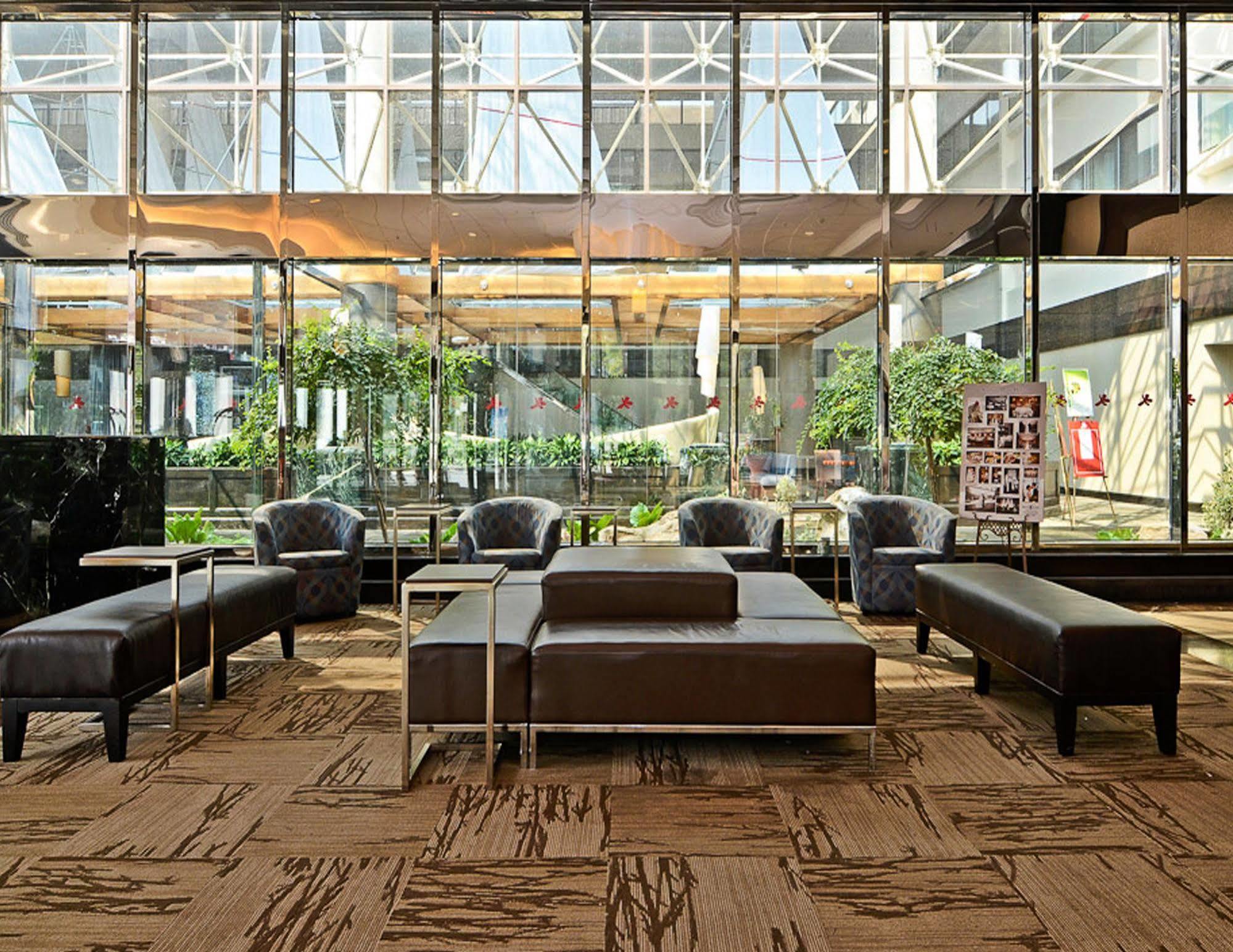 Ramada By Wyndham Buffalo Downtown Екстериор снимка